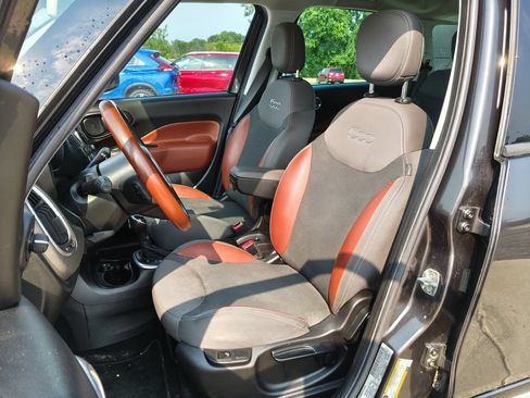 Used 2014 FIAT 500L Trekking w/ Popular Equipment Group FWD image 10