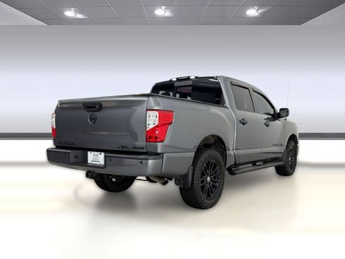Used 2019 Nissan Titan SL w/ Midnight Edition AWD/4WD image 9