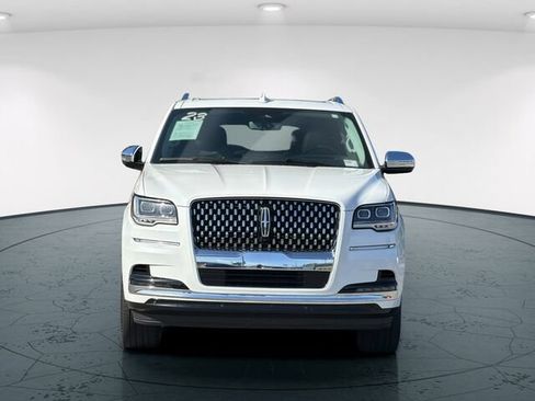 Used 2023 Lincoln Navigator Black Label AWD/4WD image 10