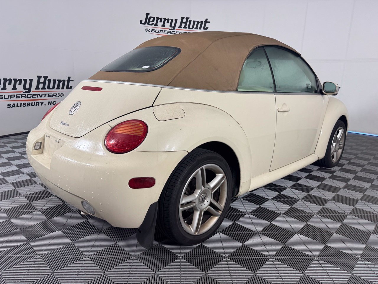 Used 2005 Volkswagen Beetle GLS FWD image 6