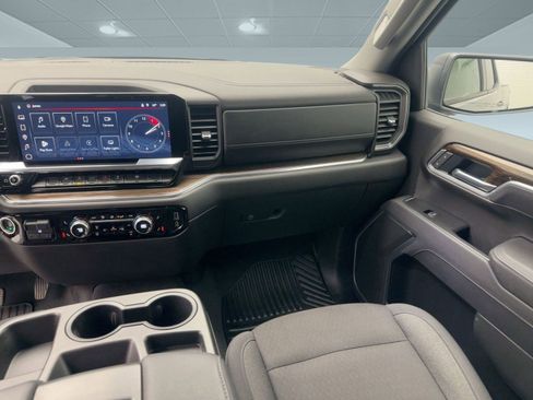 Used 2025 GMC Sierra 1500 Elevation image 27