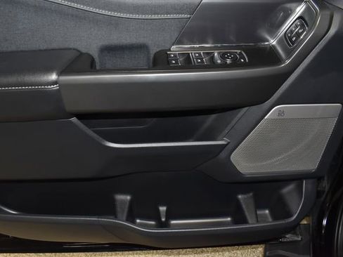 Used 2025 Ford F150 Lariat image 31