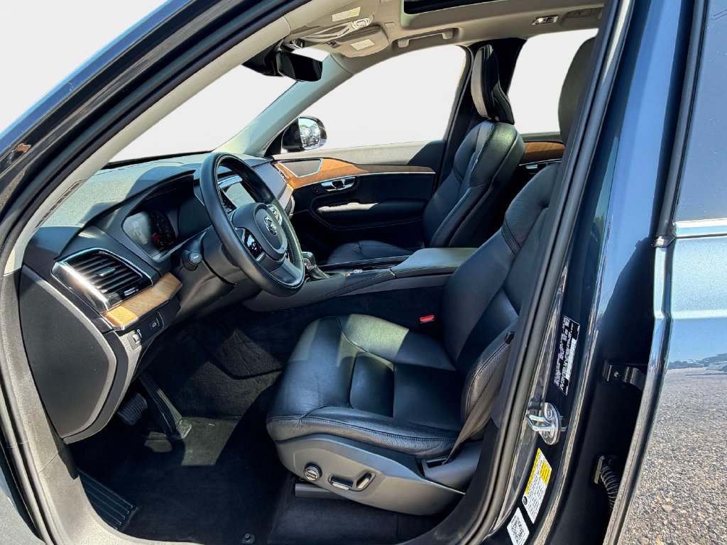 Used 2022 Volvo XC90 T6 Momentum w/ Advanced Package AWD/4WD image 15