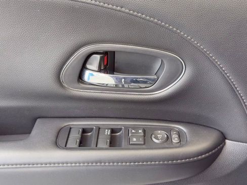 Used 2019 Honda HR-V EX-L image 31