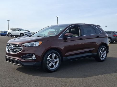 Used 2019 Ford Edge SEL w/ Equipment Group 201A image 3