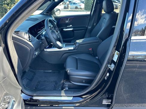 New 2026 Mercedes-Benz GLB 250 image 9