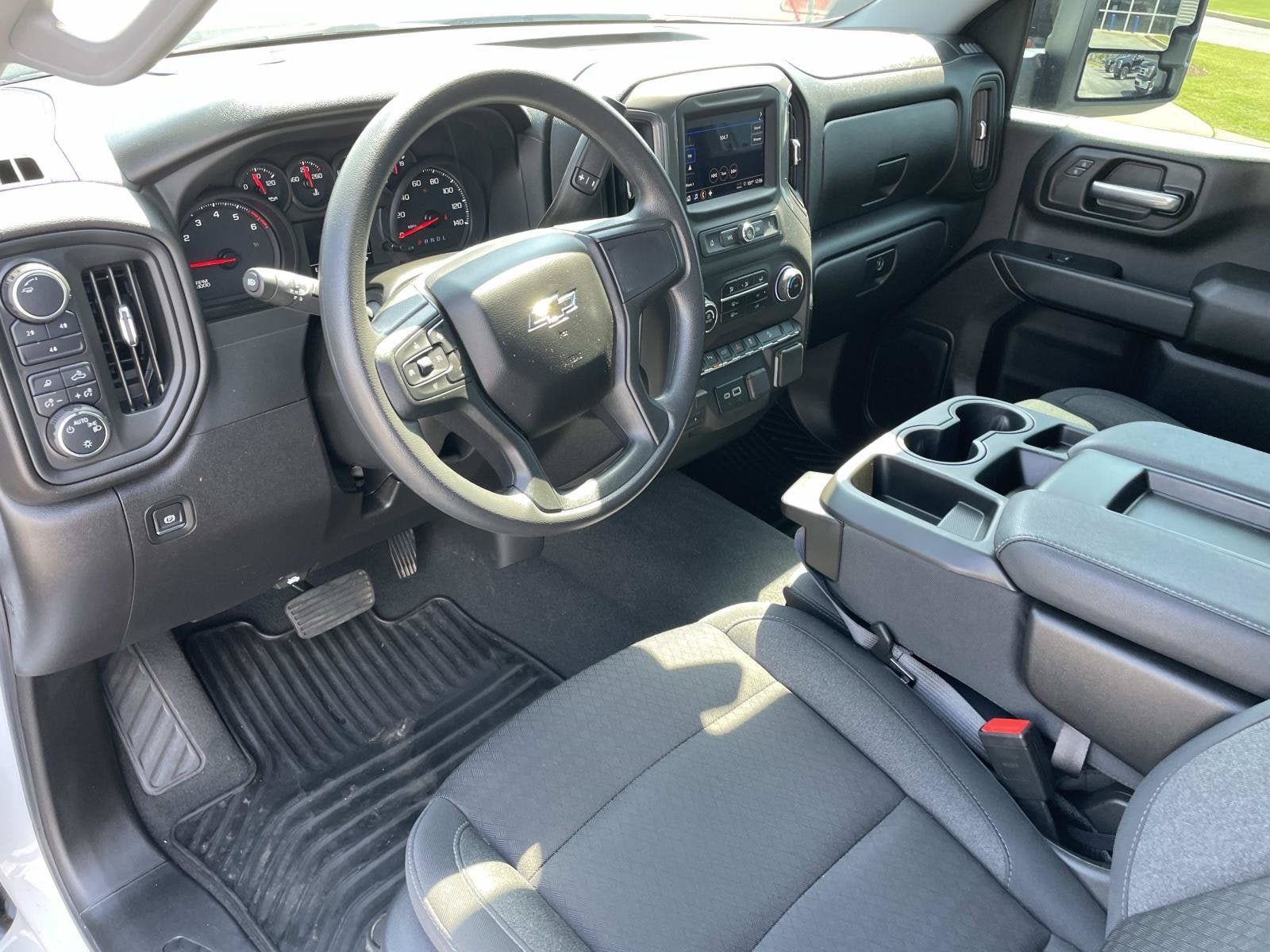 Used 2025 Chevrolet Silverado 2500 Custom w/ Custom Value Package AWD/4WD image 16