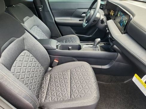 New 2026 Nissan Kicks SV image 10