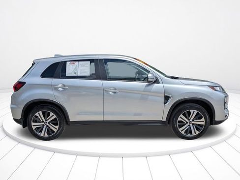 Used 2022 Mitsubishi Outlander Sport SE FWD image 3