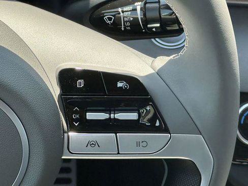 New 2025 Hyundai Elantra SEL image 25