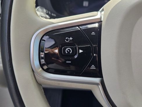 Certified 2023 Volvo XC60 B5 Plus w/ Climate Package AWD/4WD image 26