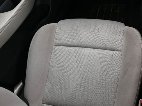 Used 2025 Nissan Rogue SV AWD/4WD image 8