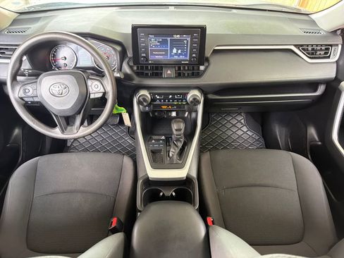 Used 2021 Toyota RAV4 LE image 20