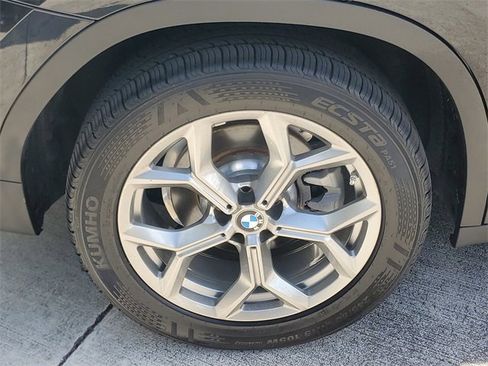 Used 2023 BMW X3 sDrive30i w/ Premium Package image 7