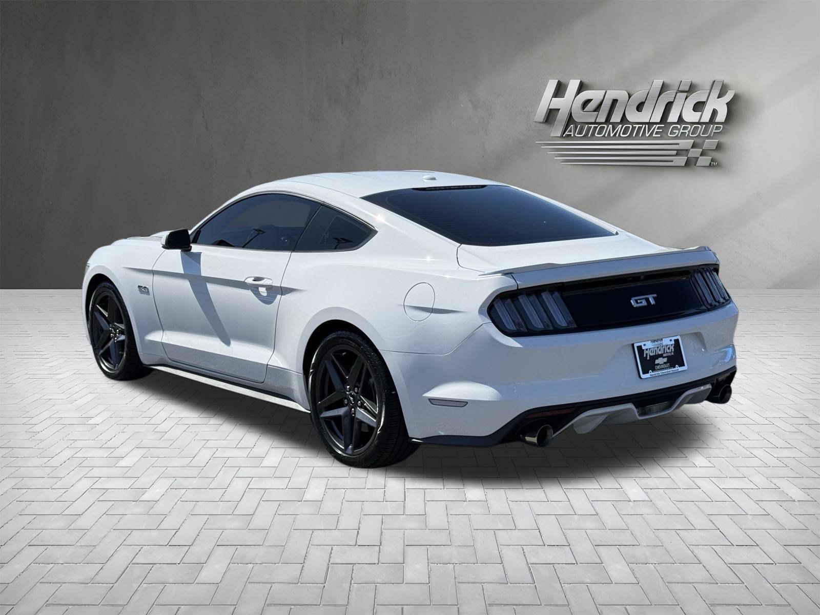 Used 2017 Ford Mustang GT Premium RWD image 7
