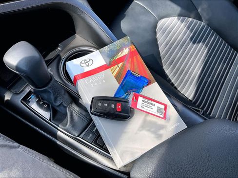 Used 2024 Toyota Camry SE w/ Cold Weather Package AWD/4WD image 30