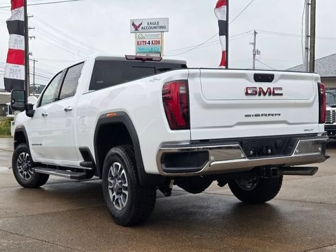 New 2026 GMC Sierra 2500 SLT AWD/4WD image 15