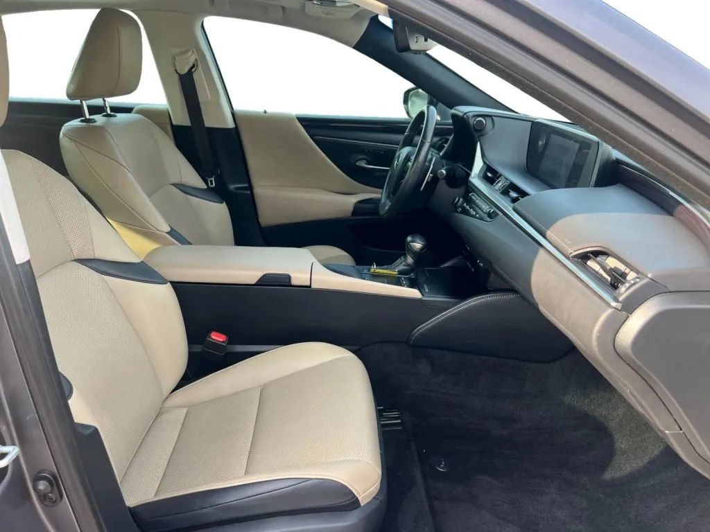Used 2019 Lexus ES 350 w/ Premium Package FWD image 15