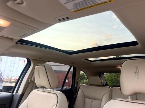 Used 2008 Lincoln MKX AWD image 19