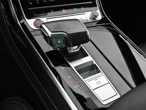 Used 2024 Audi S8 image 12