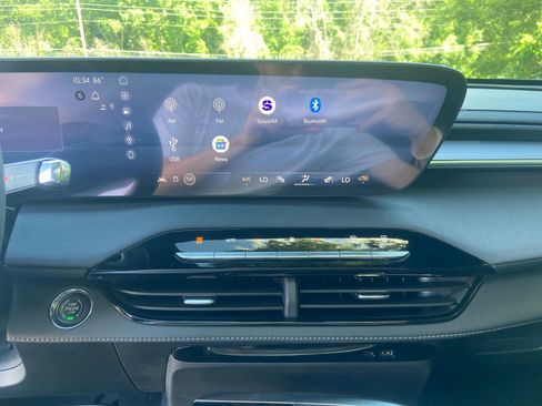 New 2026 Buick Enclave Sport Touring w/ Power Package FWD image 21