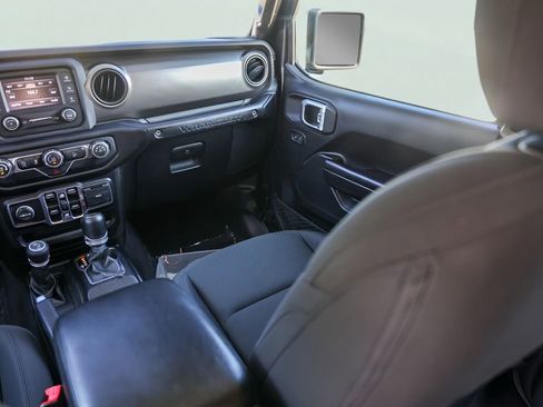 Used 2020 Jeep Wrangler Unlimited Sport S AWD/4WD image 28