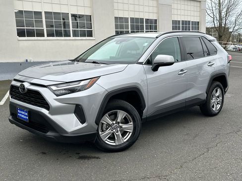 Used 2023 Toyota RAV4 XLE AWD/4WD image 1