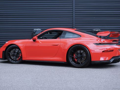 Certified 2025 Porsche 911 GT3 RWD image 3