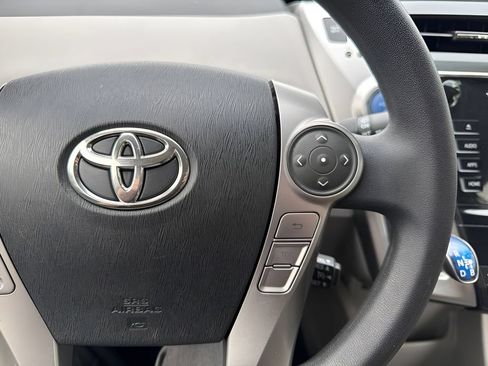 Used 2015 Toyota Prius V Three FWD image 12