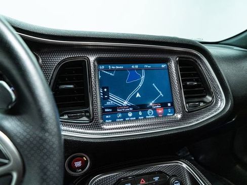Used 2018 Dodge Challenger SRT Hellcat RWD image 25