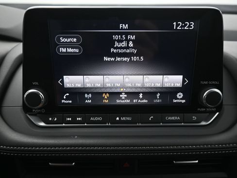 Used 2026 Nissan Rogue SV w/ SV Premium Package AWD/4WD image 15