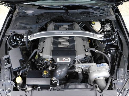 Used 2016 Ford Mustang GT Premium w/ Equipment Group 401A RWD image 22