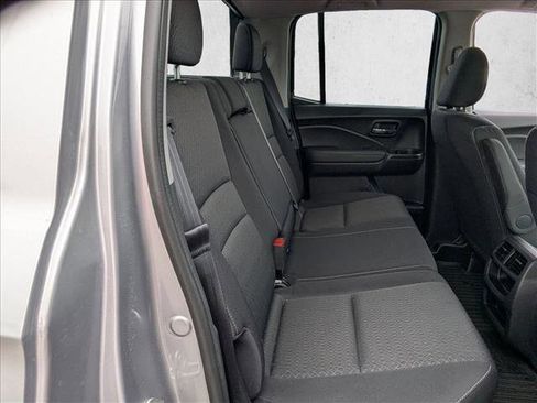 Used 2017 Honda Ridgeline RT image 16