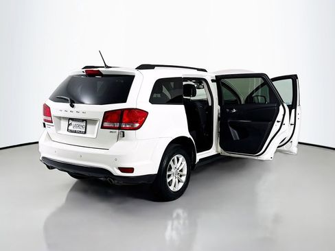 Used 2017 Dodge Journey SXT w/ Comfort/Convenience Group AWD/4WD image 16