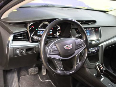 Used 2019 Cadillac XT5 Luxury AWD/4WD image 14