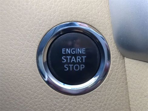 Used 2016 Toyota Highlander Limited image 27