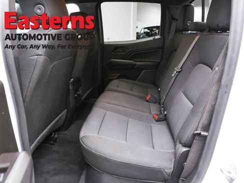 Used 2024 Chevrolet Colorado W/T w/ Technology Package RWD image 22