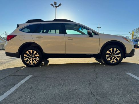 Used 2015 Subaru Outback 2.5i Limited image 9