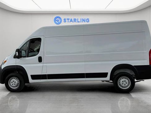 Used 2026 RAM ProMaster 2500 w/ Convenience Group FWD image 3