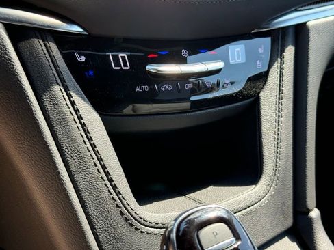 Used 2023 Cadillac XT5 Premium Luxury w/ Platinum Package AWD/4WD image 34