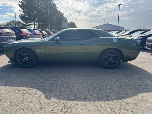 Used 2021 Dodge Challenger R/T w/ Performance Handling Group RWD image 11