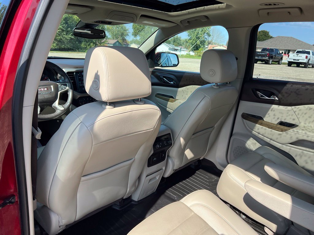 Used 2017 GMC Acadia Denali w/ Technology Package AWD/4WD image 29