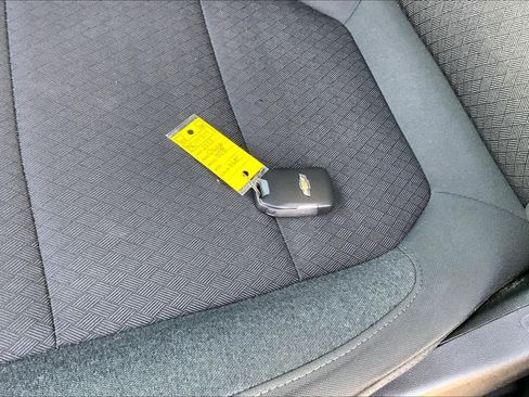 Used 2022 Chevrolet Silverado 1500 LT image 14