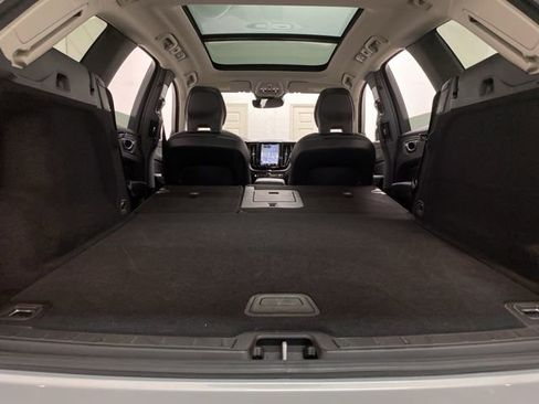 Used 2025 Volvo XC60 B5 Core image 86