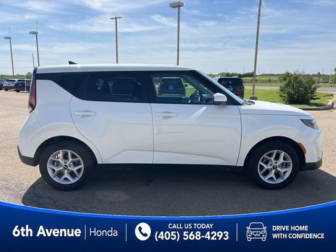 Used 2025 Kia Soul S FWD image 6