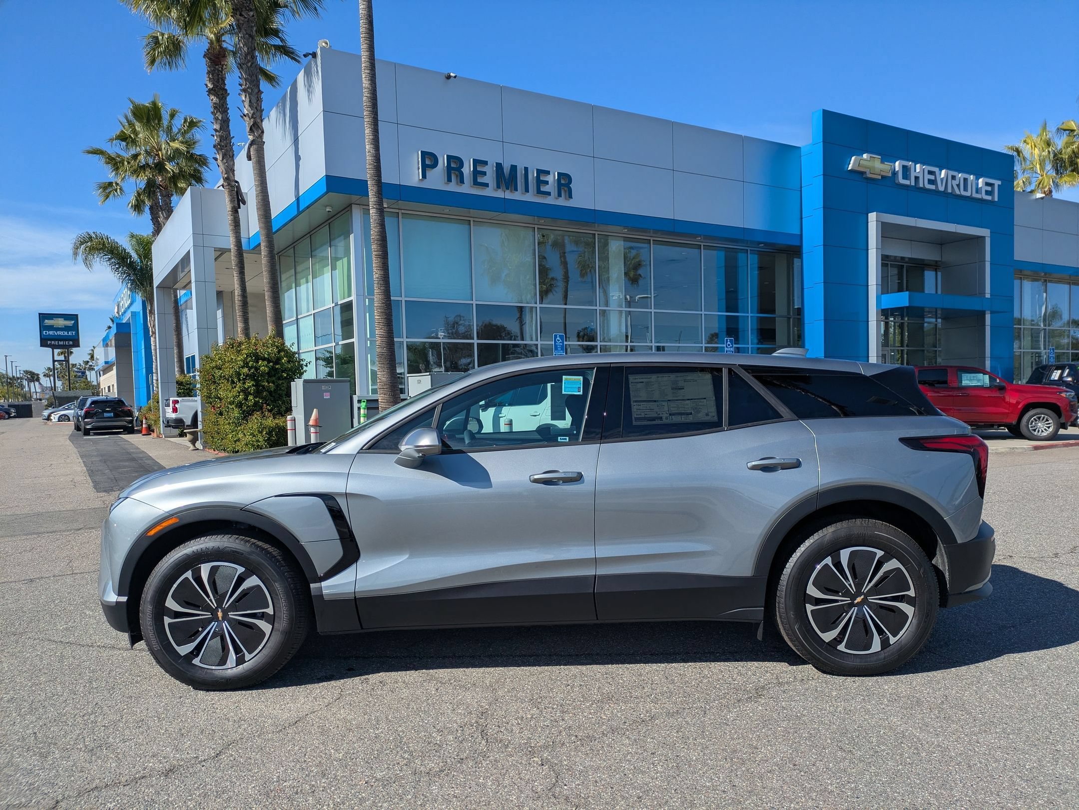 Used 2026 Chevrolet Blazer EV LT FWD image 2