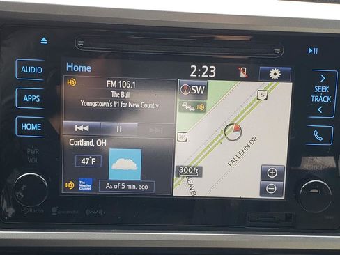 Used 2017 Toyota Tacoma SR5 w/ Tow Package image 19