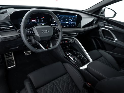 New 2025 Audi SQ5 Premium Plus image 9