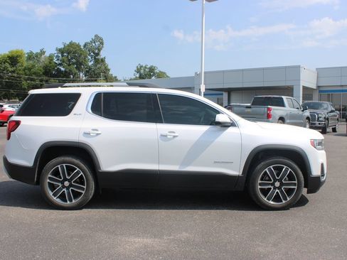 Used 2023 GMC Acadia SLT w/ Preferred Package FWD image 11