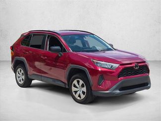 Used 2021 Toyota RAV4 LE FWD video 3